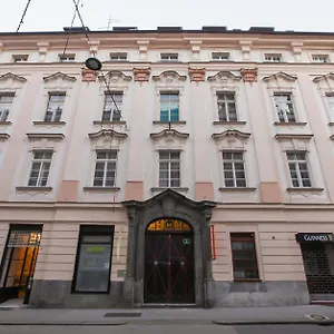 Barbo Palace And Apartament